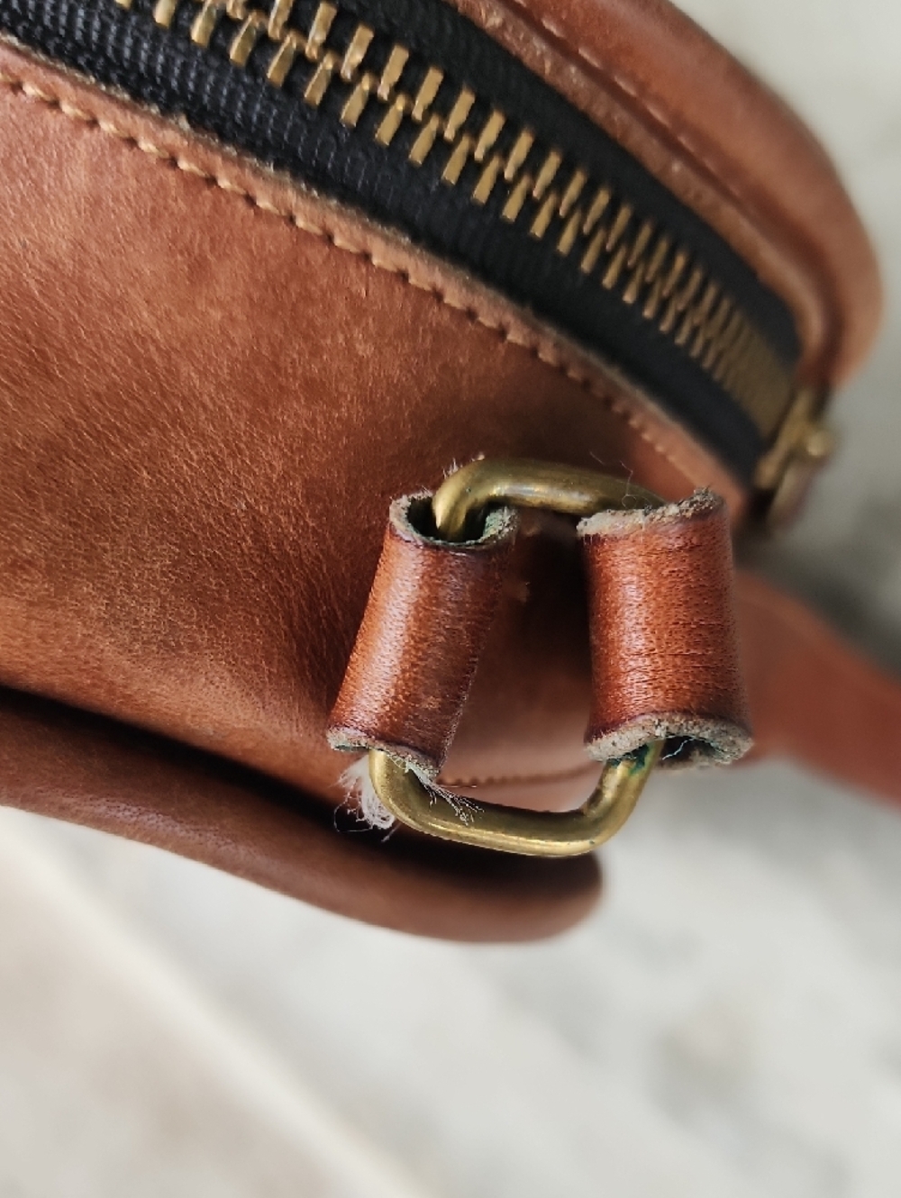 Coach Vintage Canteen Leather Tan Round Crossbody Bag - Picture 9 of 16